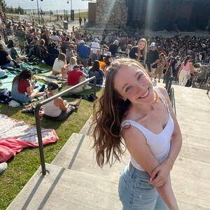 Meet your Posher, Sarah